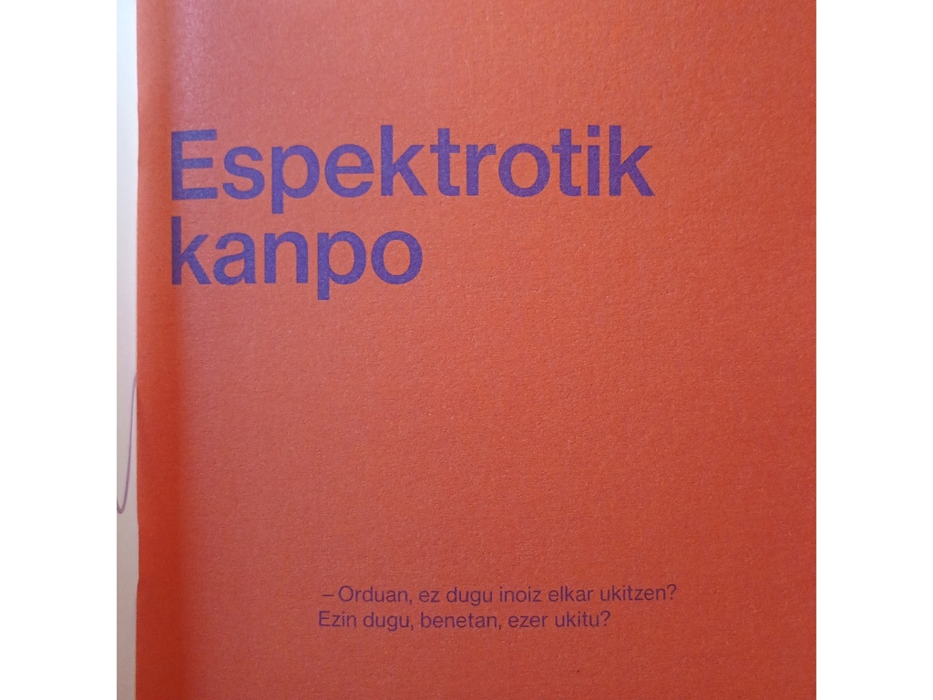 [DD-LX3438] Espektrotik kanpo